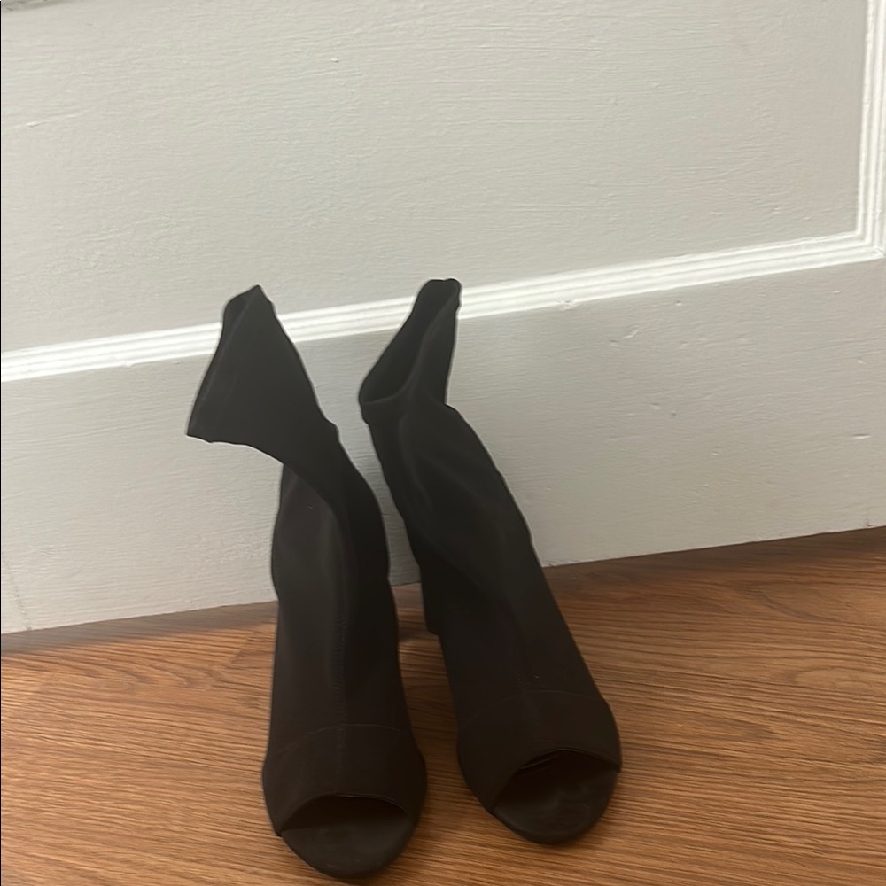 Elegant Black Women's Shoes